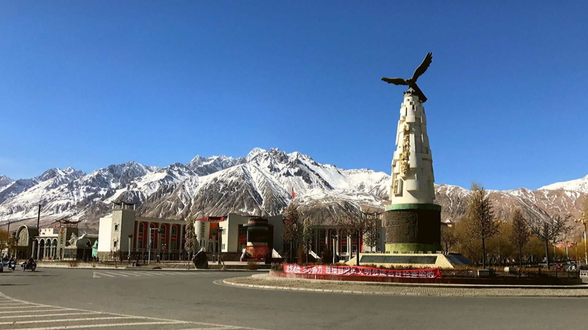 Travel on the Karakoram Highway in Xinjiang, China- Tashkurgan