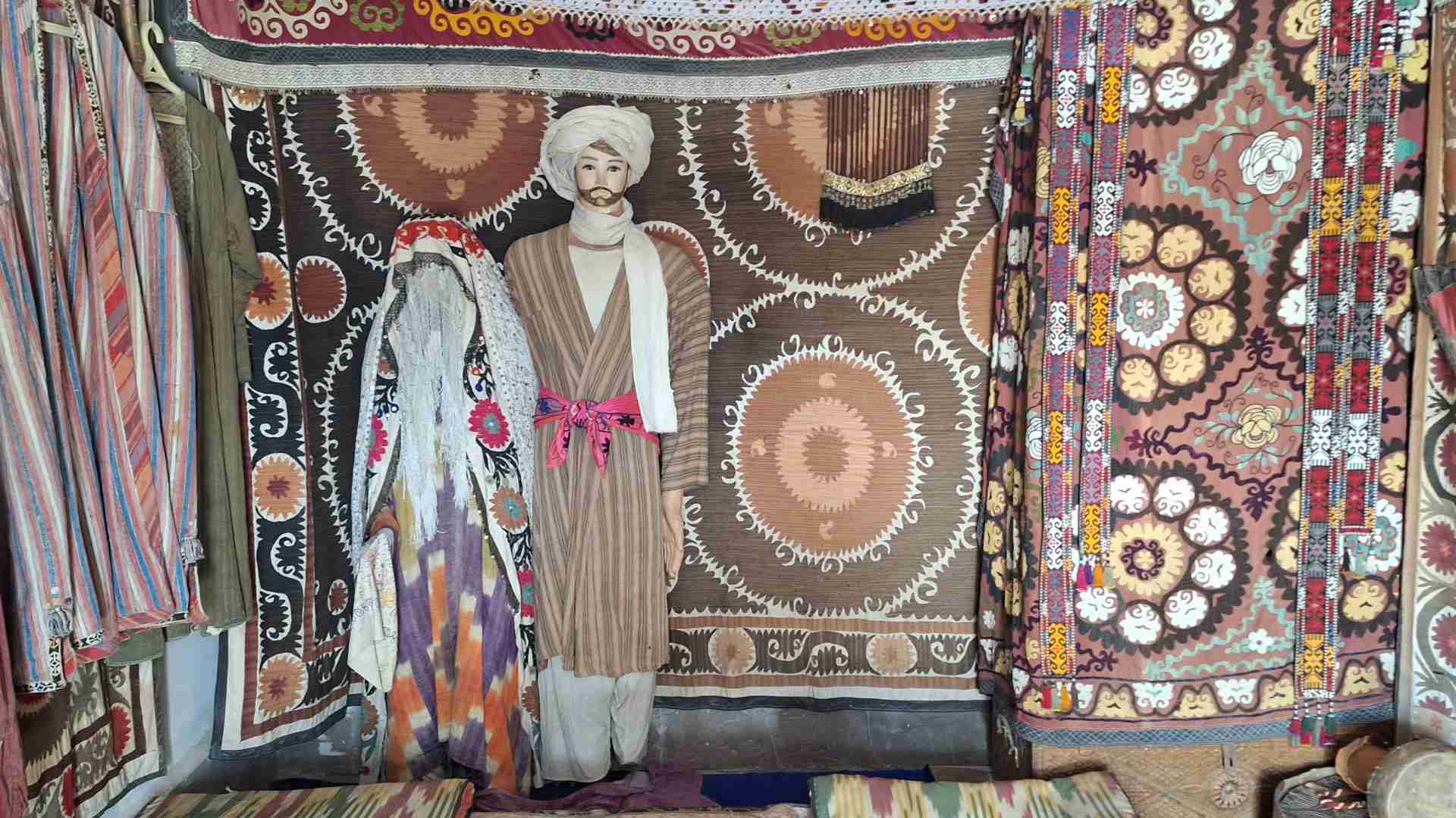 Traditional Tajik clothing in Hisor Fort Museum