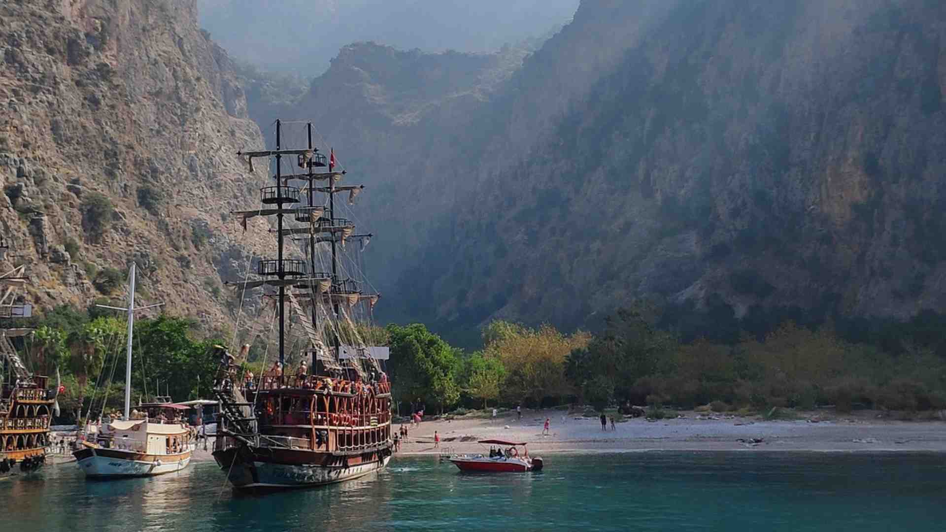 Boats on a tour at Butterfly Valley