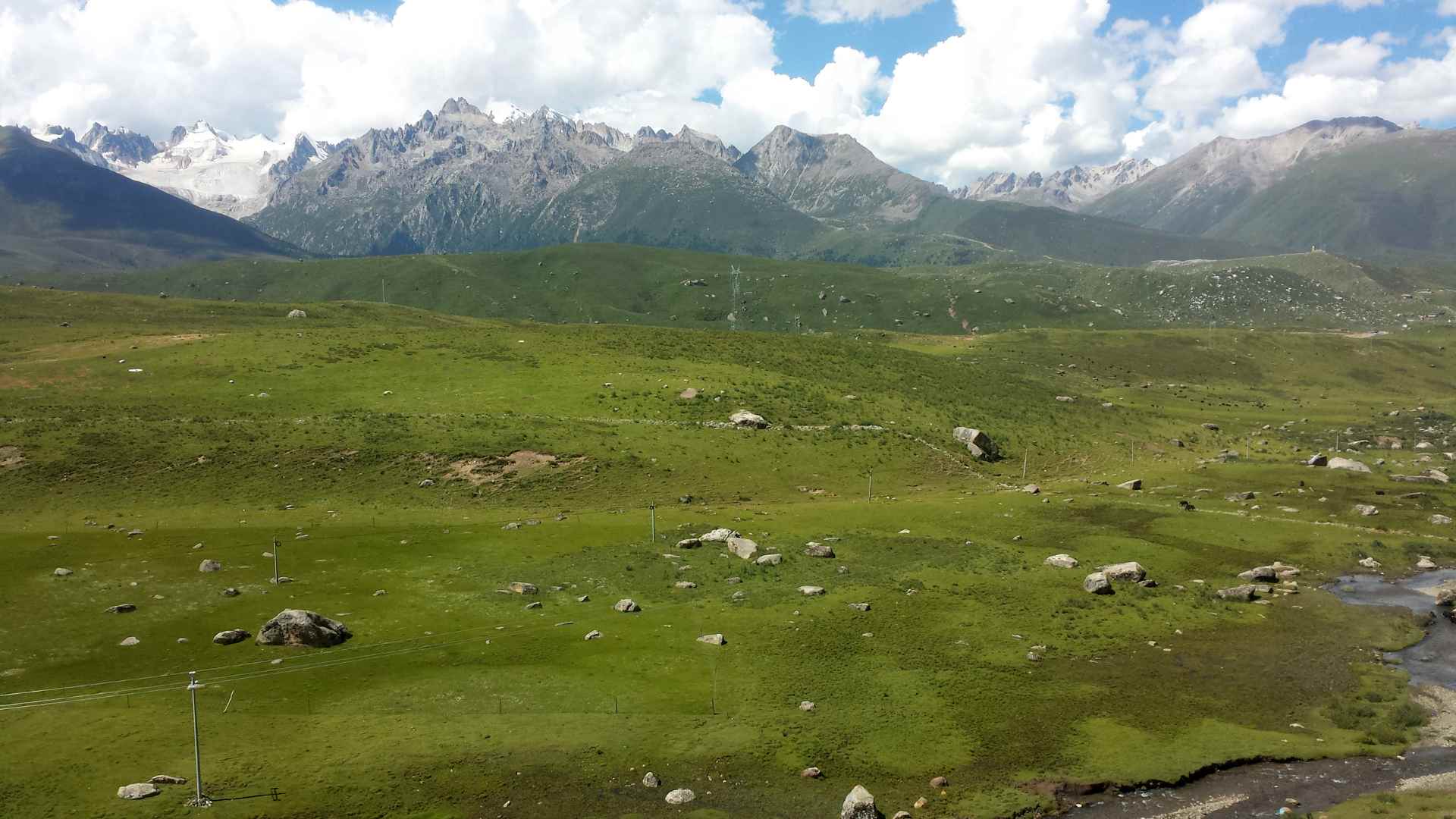 The north face of Chola mountain, near Dzogchen monastery