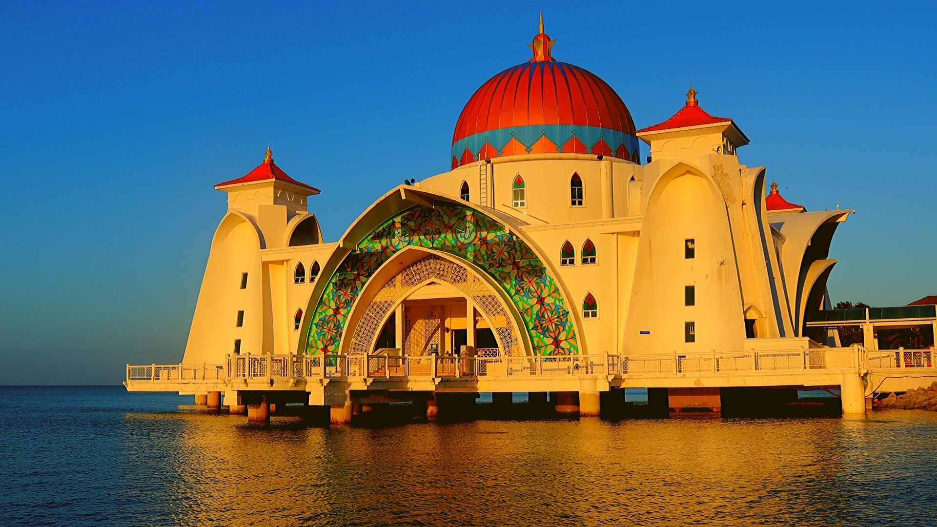 Places to visit in Melaka- Malacca Straits Mosque