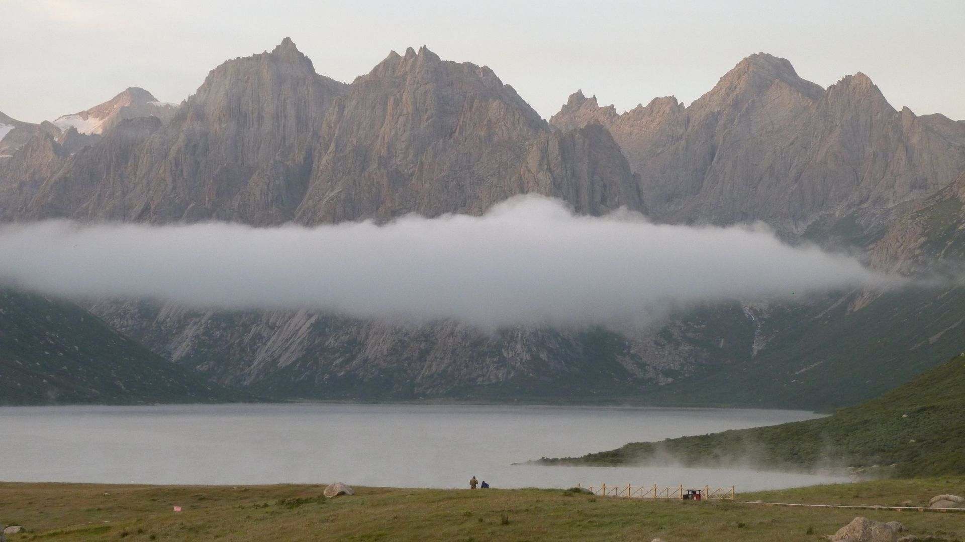 Shug Tso Lake in the morning