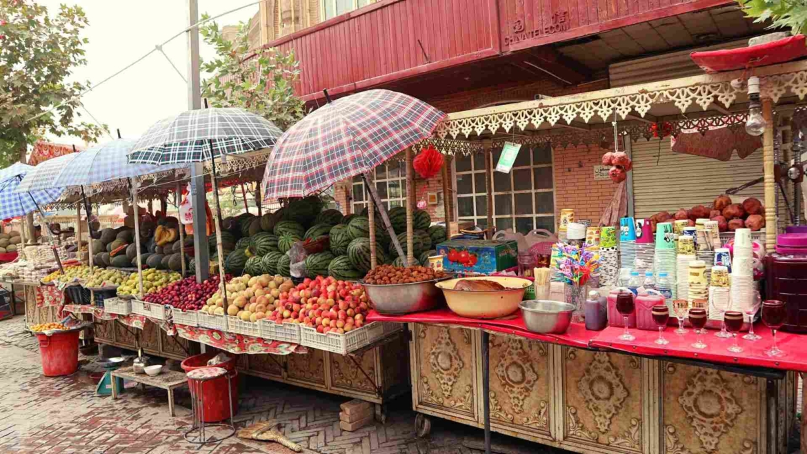 Xinjiang travel- Uyghur fruit market