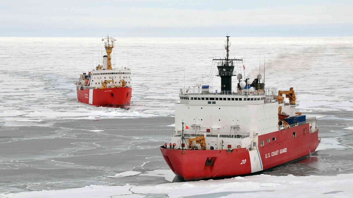 Traveling by icebreaker in the Arctic Ocean