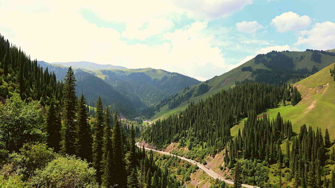 Duku Highway in a mountain valley