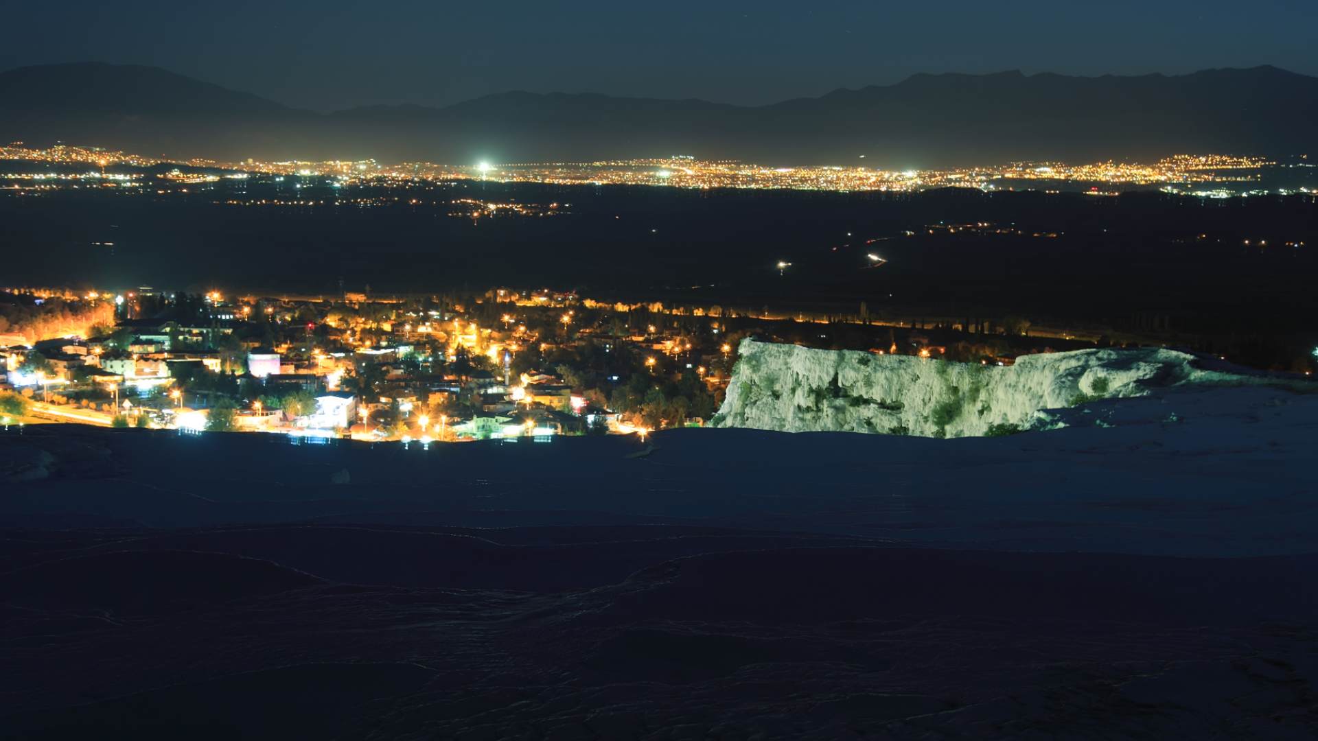 Pamukkale at night