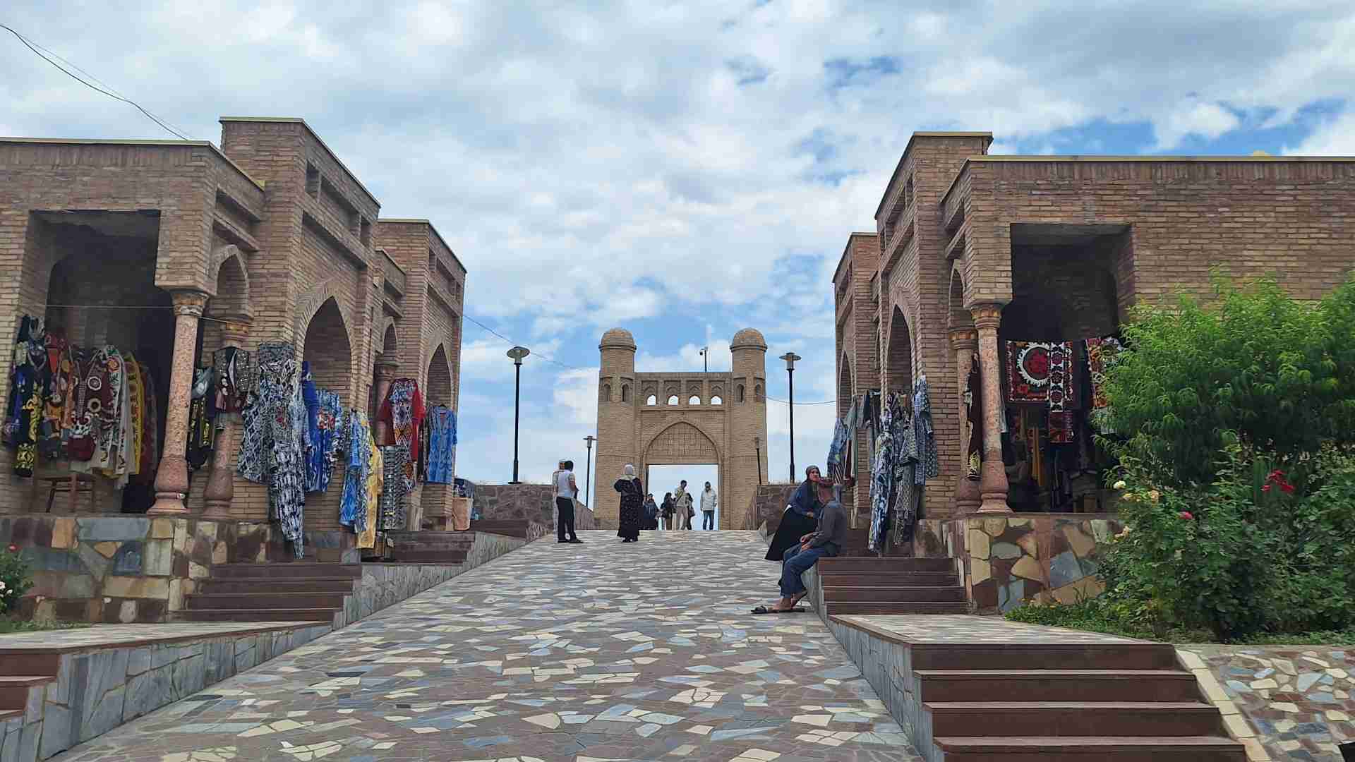 The alley between the two gates inside the fortress