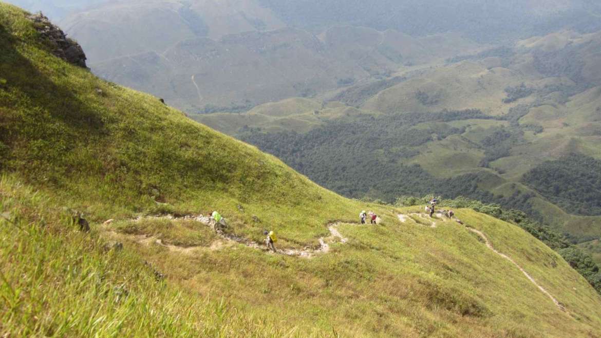 Explore South China! Prepare your South China travel gear!